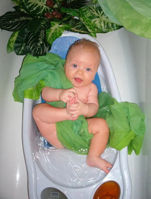 מתן ברזל לתינוק בזמן מקלחת